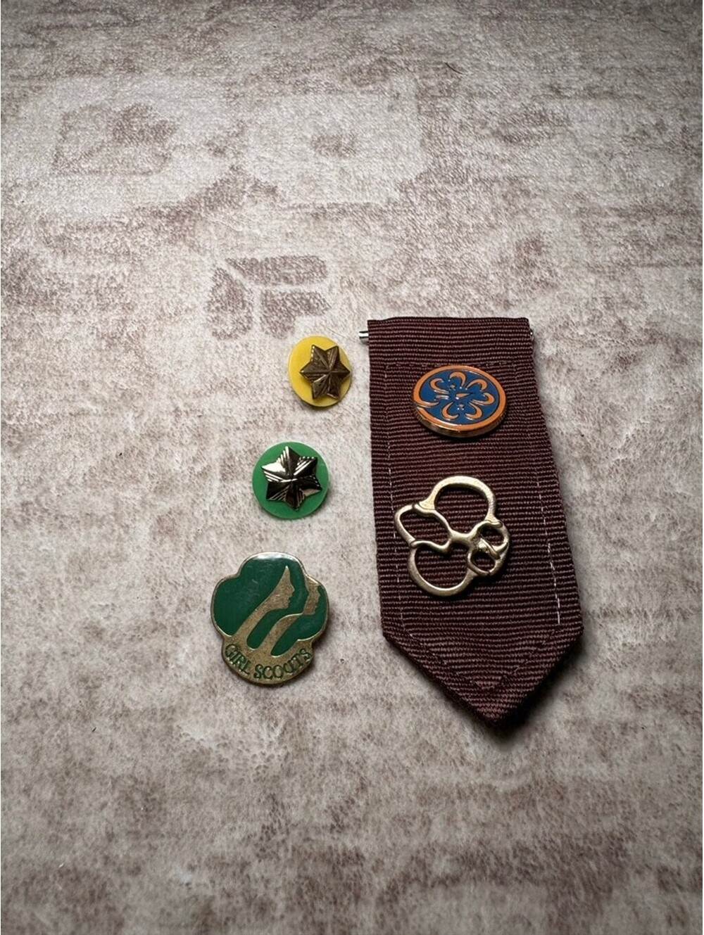 Vintage Girl Scout Pins Badges Lot (5)